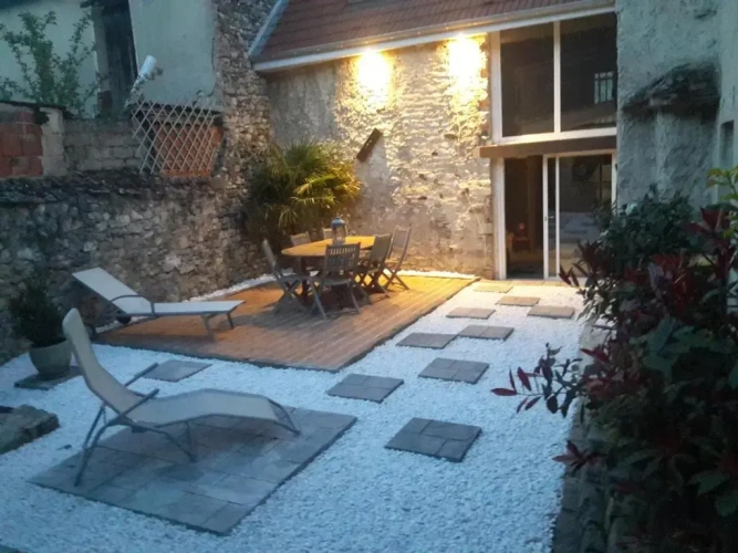 4 Bedrooms Cottage