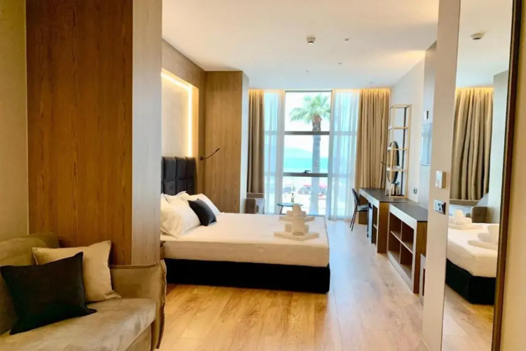 El Mar Hotel