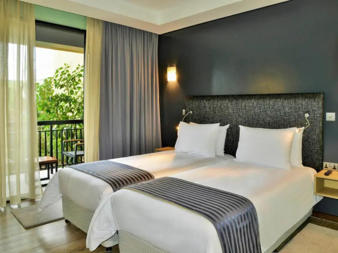 Mantis EPIC Hotel & Suites