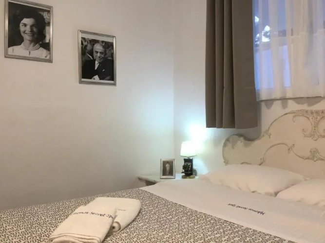 1 Bedroom Apartment with pool view