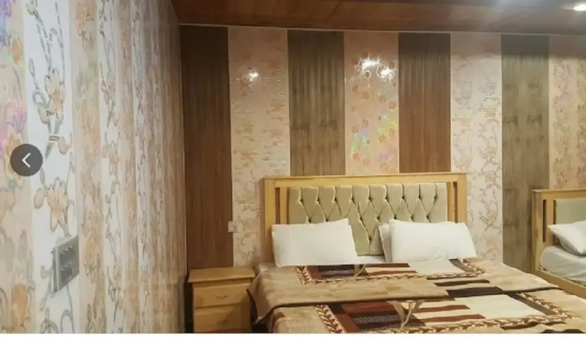New Park Hotel & Restaurant