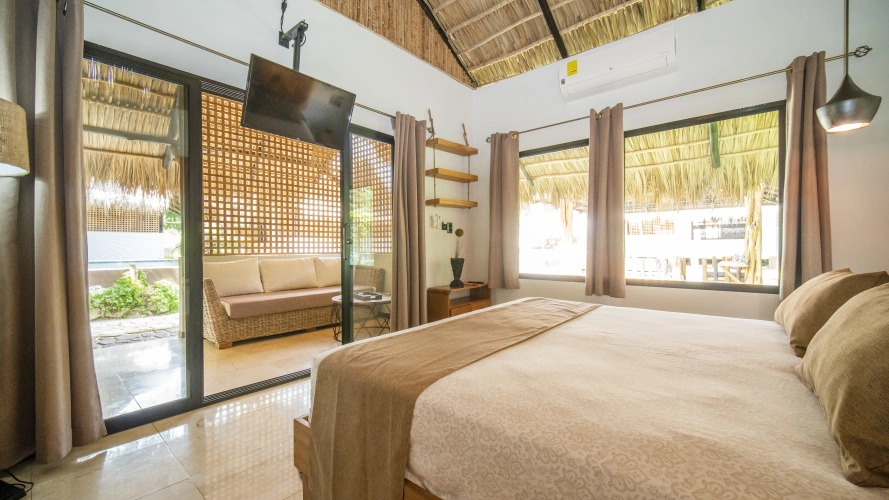 Bungalow with pool view