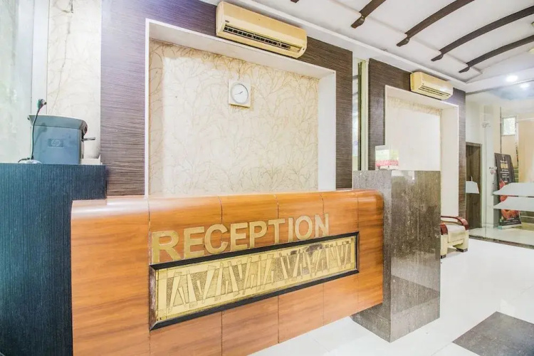 OYO 41076 Hotel Dhiraj Residency