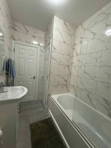 Charming Wallington Apartment With Hot Tub