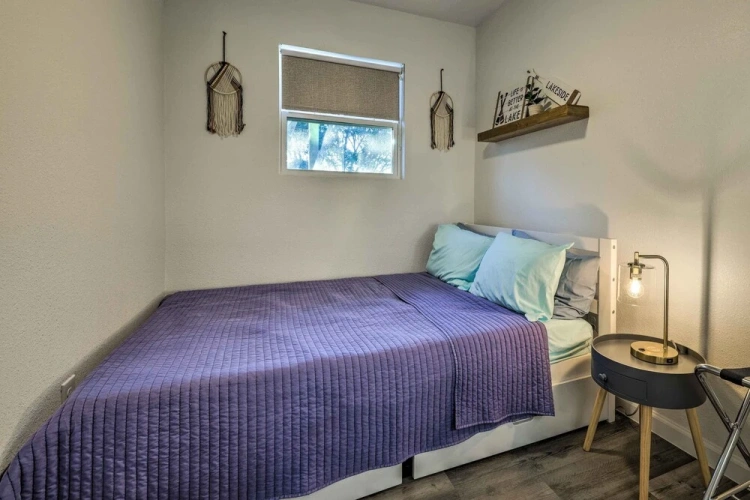 2 Bedrooms Cottage