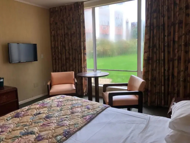Gateway Inn