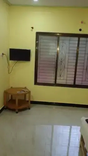 Anandi Holiday by OYO Rooms