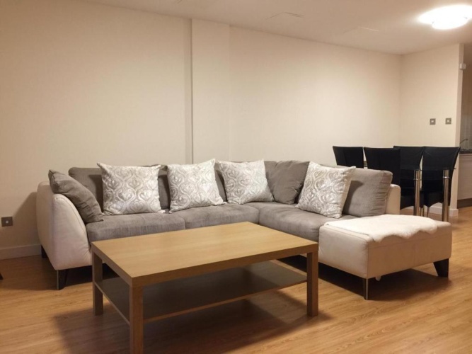 2 Bedrooms Apartment