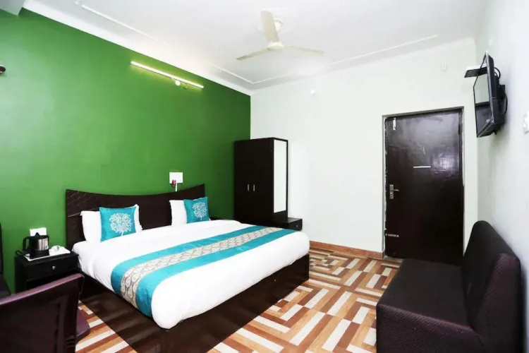 Goroomgo Sweet Sunset Resort Nainital