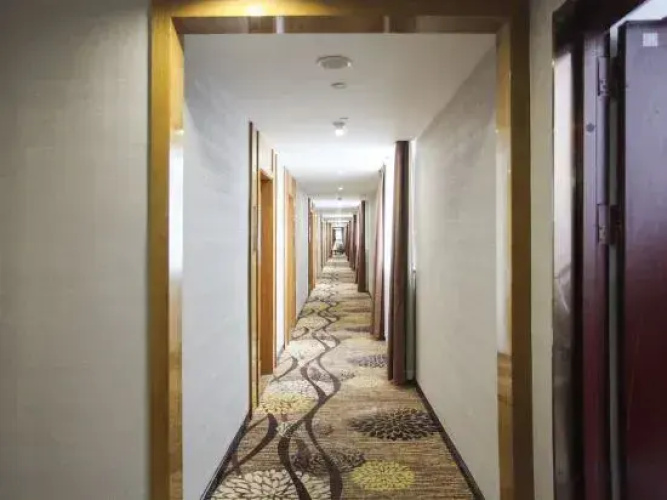 Huayi Hotel