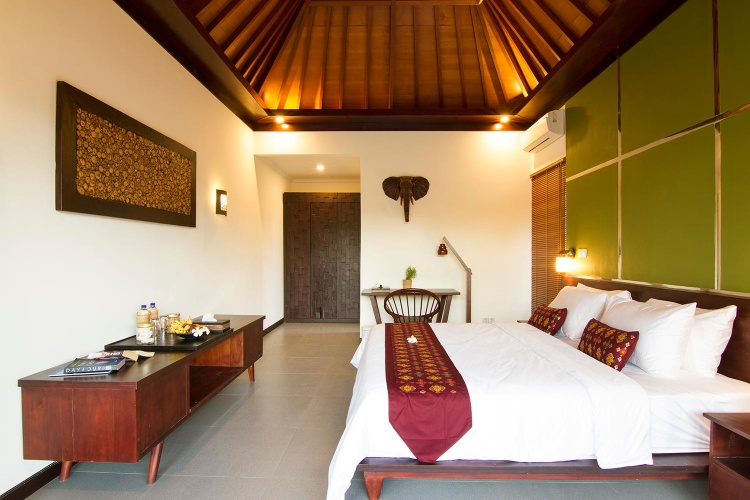 1 Bedroom Standard Double room with pool view