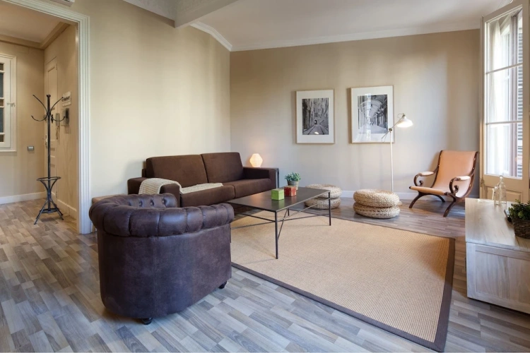 2 Bedrooms Classic Apartment