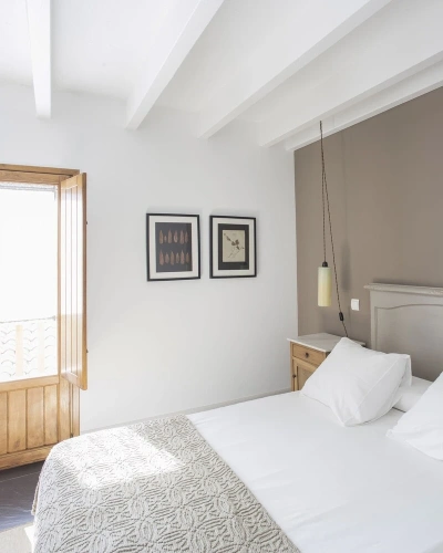 Economy room