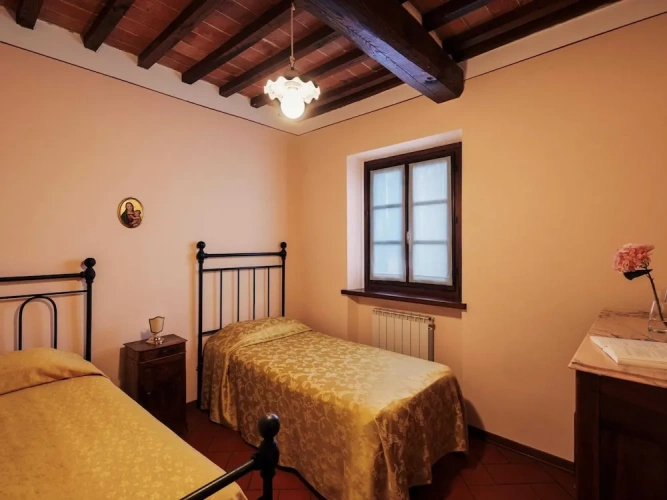 3 Bedrooms Classic Cottage