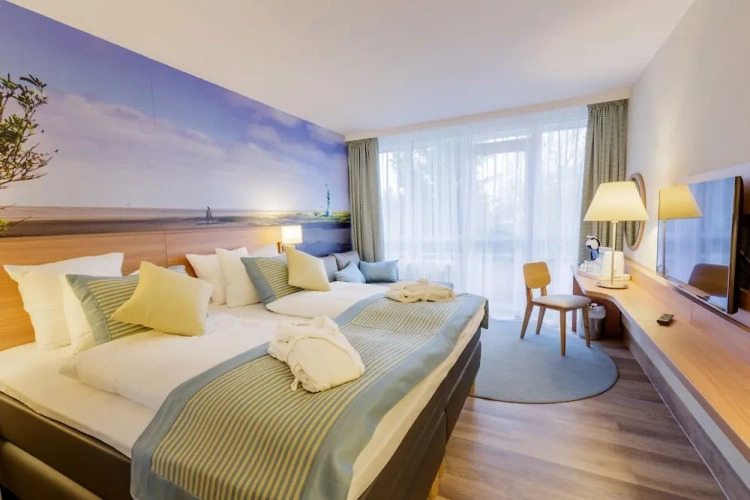Standard Twin room with balcony
