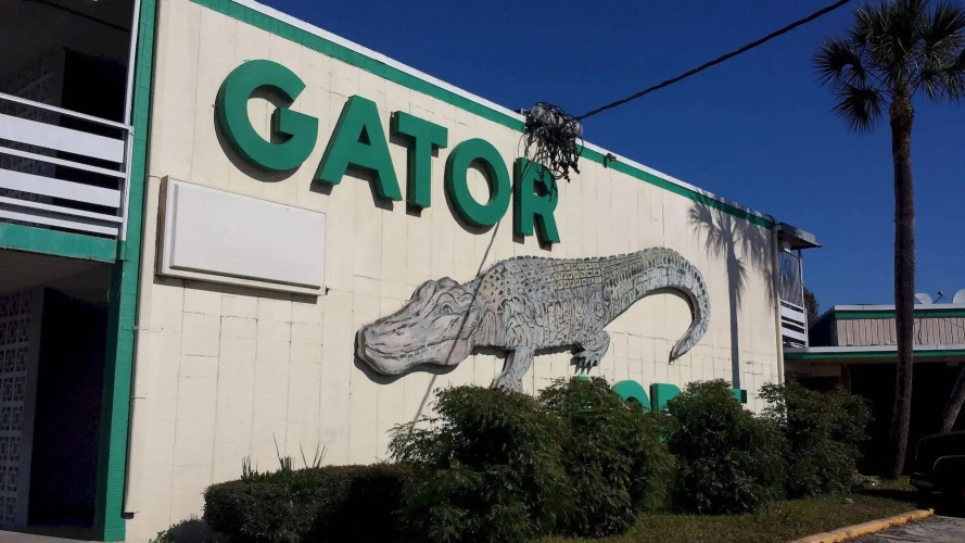Midtown Lodge & Golden Ox Lounge - Jacksonville, FL