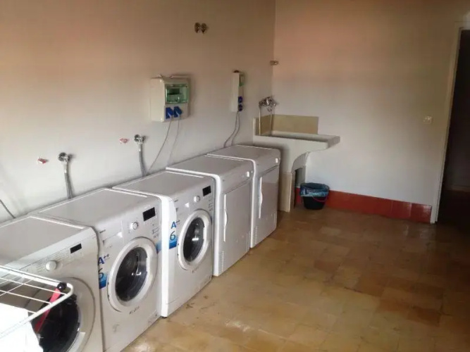 Apartamentos Emilia Feo León Gótico