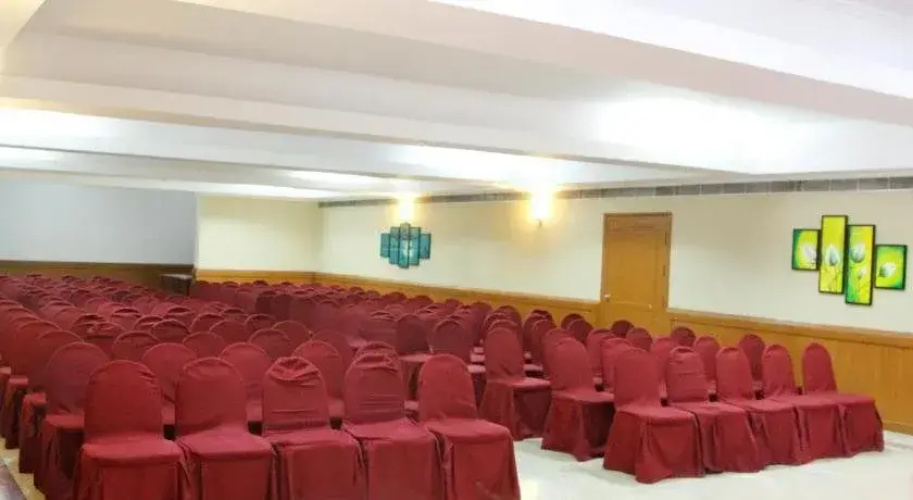 Hotel Raj Residency