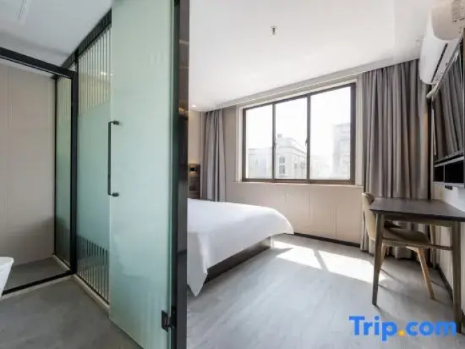 Yunji Hotel