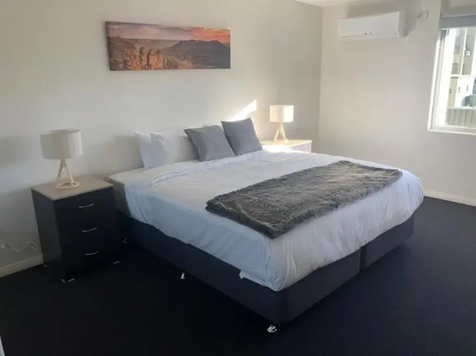 Carlton Suites