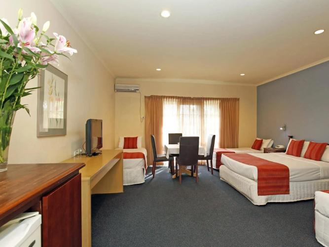 Greensborough Motel