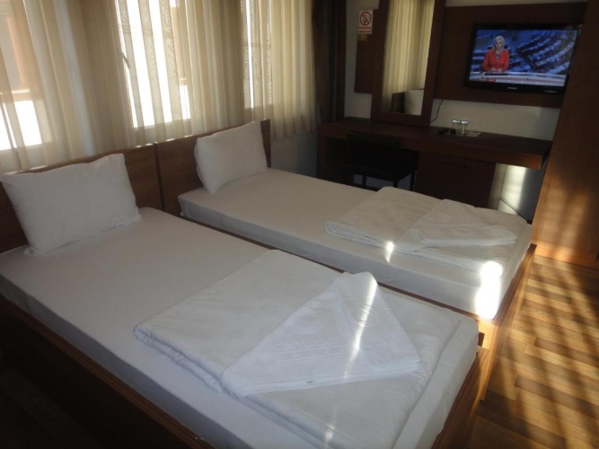Standard Twin room with city view