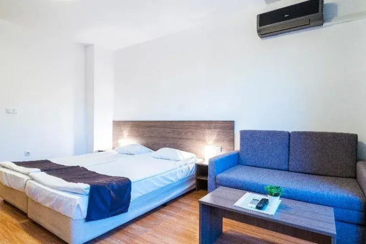 Admiral Plaza Hotel