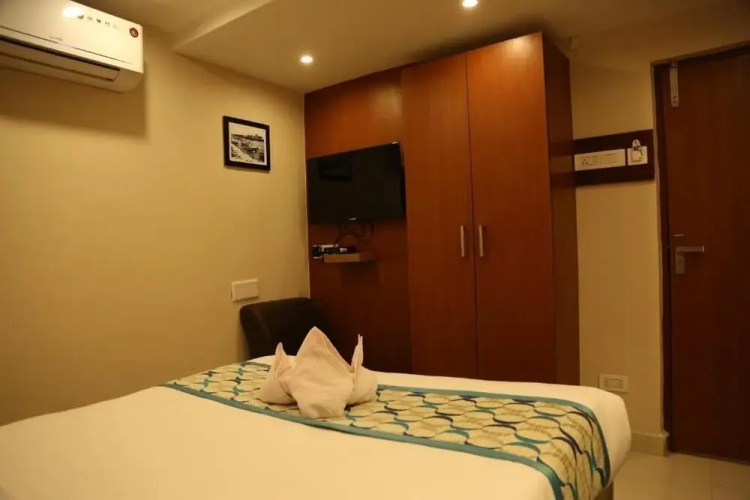Hotel Santhi Bhavan