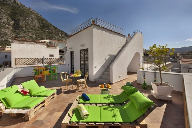 2 Bedrooms Apartment with balcony