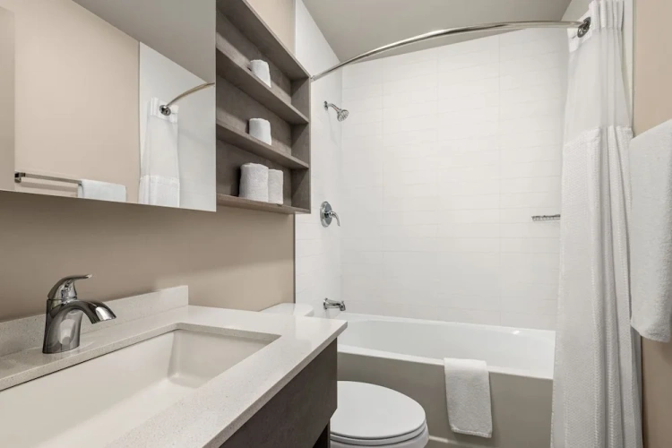 Quadruple Suite