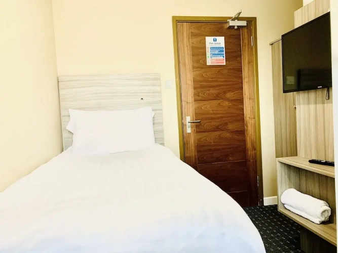 Standard Single room with city view