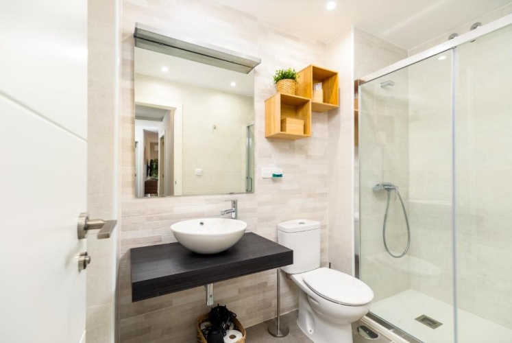 3 Bedrooms Apartment