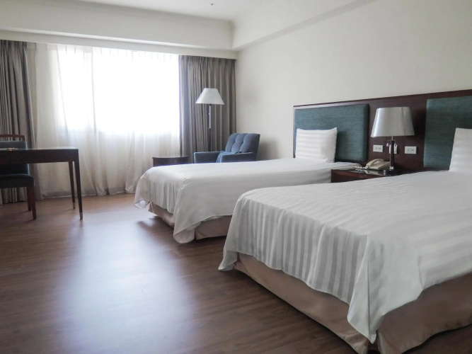 Hotel June