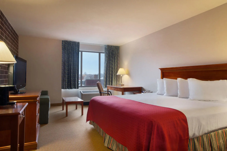 Best Western Plus Waterloo & Cedar Falls