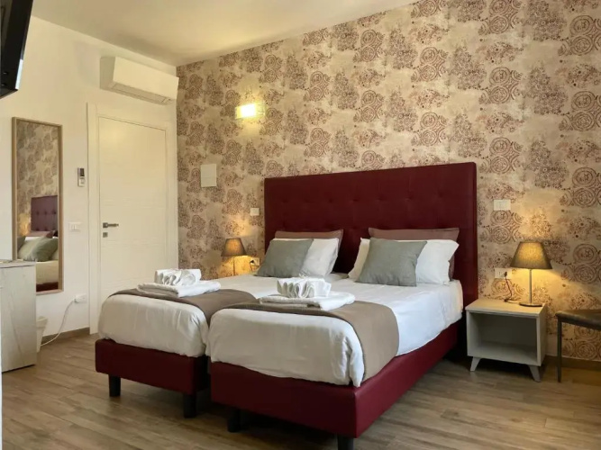 Porta Alla Croce Guest House