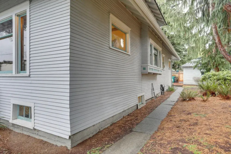Quaint Studio w/ Sauna: 5 Mi to Space Needle