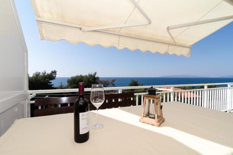 2 Bedrooms Apartment with balcony and with sea view