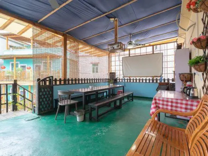 Yueyangju Inn