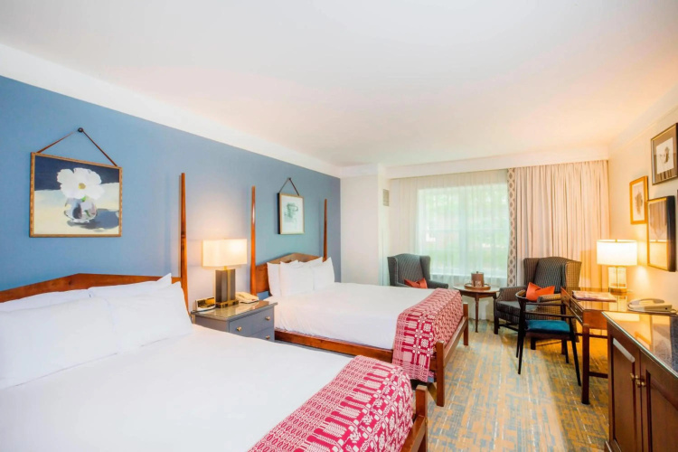 Williamsburg Lodge, Autograph Collection