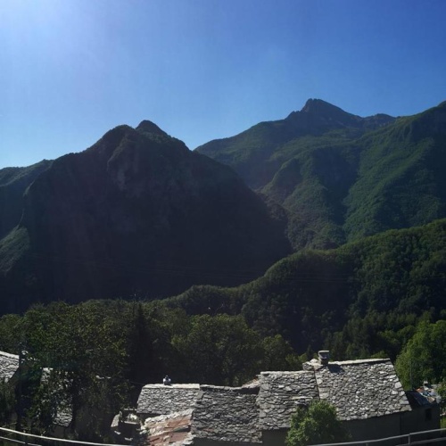 Standard Double room with mountain view