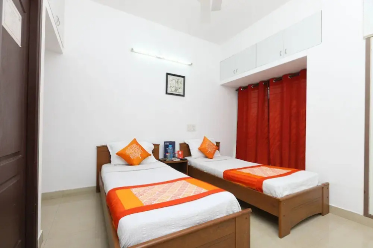 OYO 20004 SilverKey Kodambakkam
