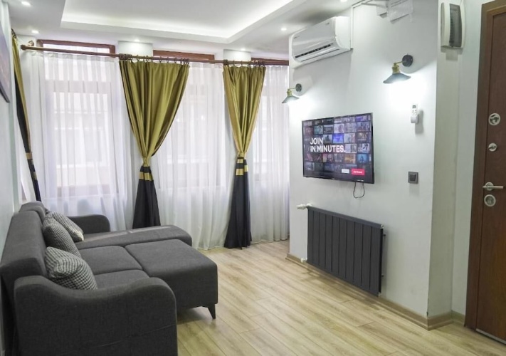2 Bedrooms Apartment
