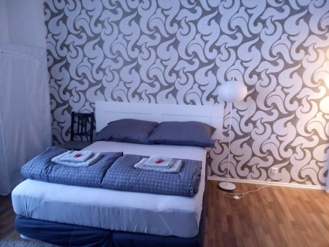 Gallys Apartments