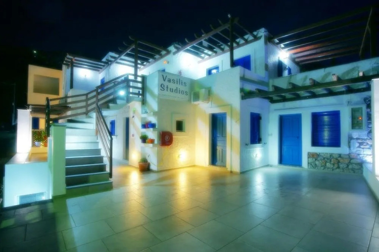 Calliope Maille Studios & Apartments