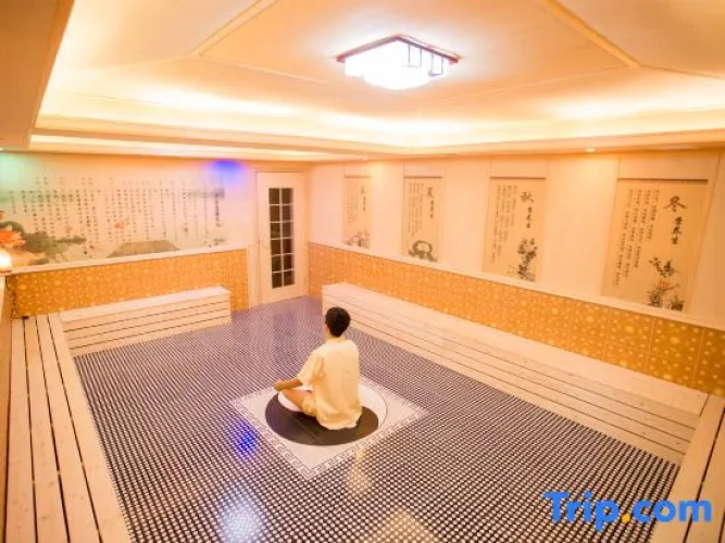 Yuhe Hotel