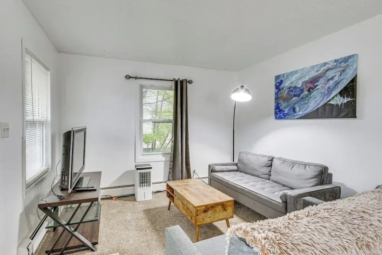 3 Bedrooms Apartment