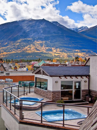 Whistler's Inn