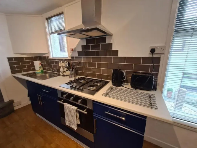 2 Bedrooms Apartment