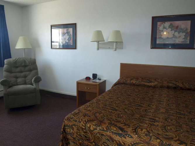 Yellowstone River Inn