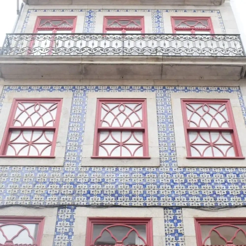 Liiiving in Porto - Vintage Balcony Apartment